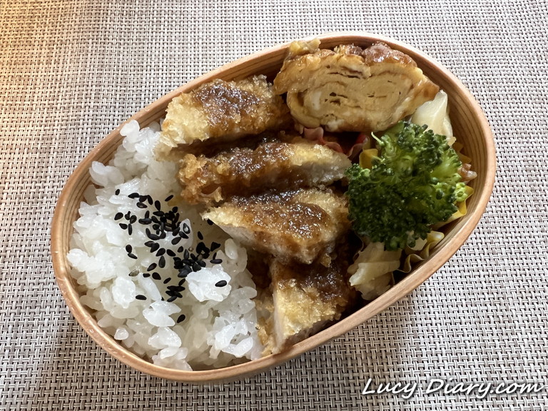 高校生のメインはとんかつ