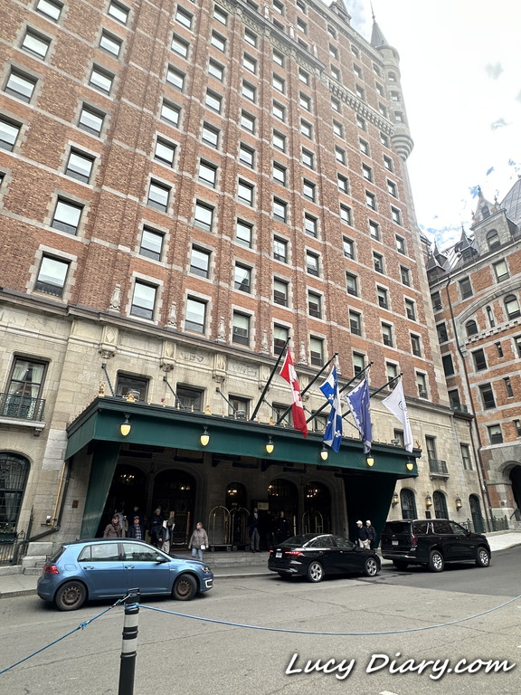 シャトーフロントナックのエントランス