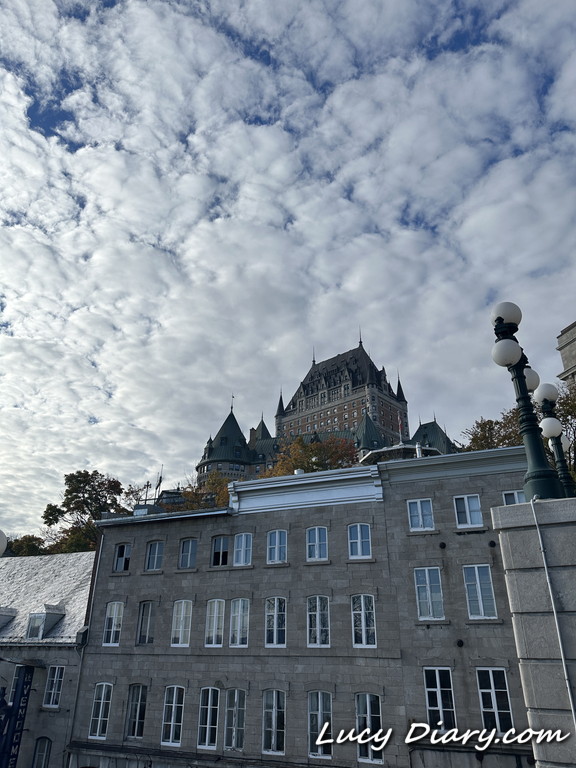 モンモランシー公園からみるシャトーフロントナック