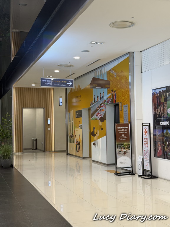 ホテルへのエレベーター